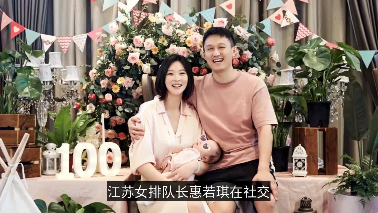 僵尸女友爱爬树